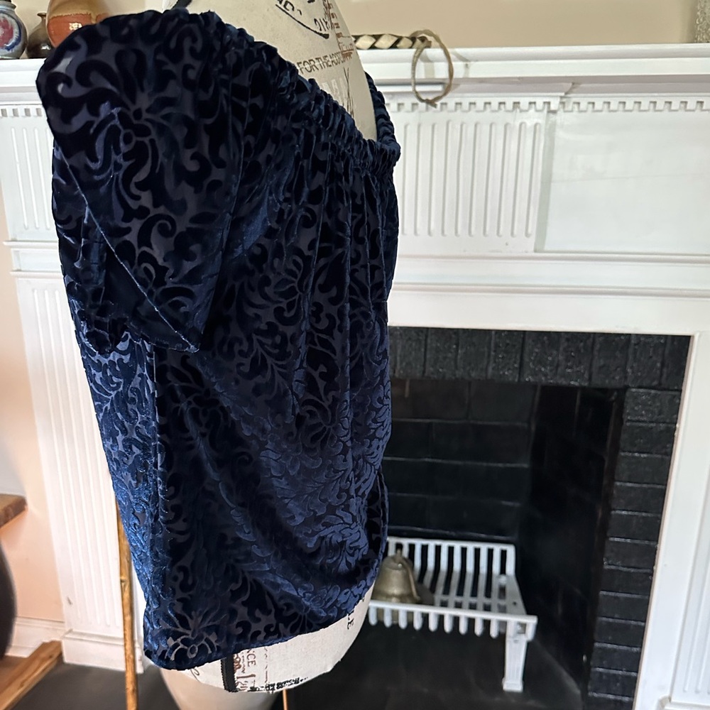 Hollister Midnight Blue Velvet Burnout Off Shoulder Peasant Blouse NWT Medium - Picture 12 of 12